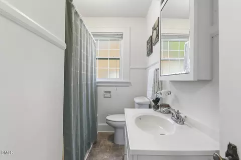 Bath - 708 S 3rd St, Smithfield, NC 27577 photo 1 of 1