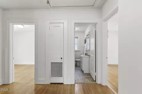 Entry Way - 708 S 3rd St, Smithfield, NC 27577 photo 1 of 2