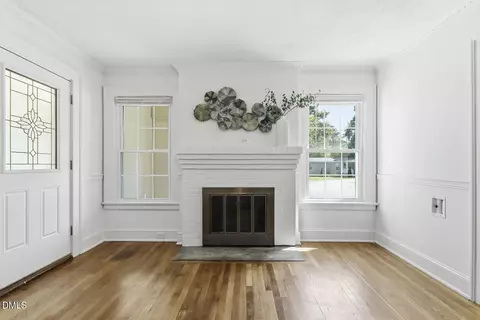 Living - 708 S 3rd St, Smithfield, NC 27577 photo 3 of 6