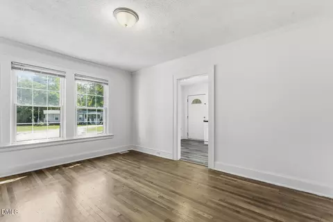Living - 708 S 3rd St, Smithfield, NC 27577 photo 6 of 6