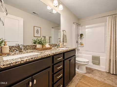 Bath - 1003 Apogee Dr, Durham, NC 27713 photo 4 of 8