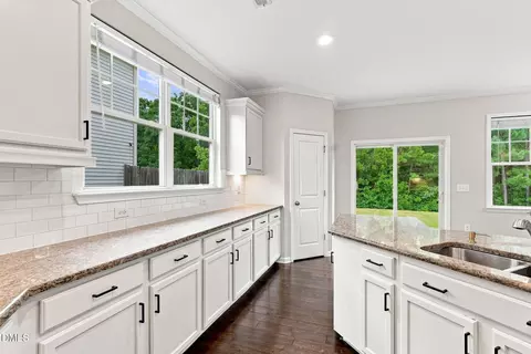 Kitchen - 623 Hiddenbrook Dr, Durham, NC 27703 photo 3 of 4