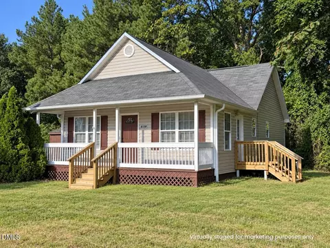 6158 Lonestar Rd, Fayetteville, NC 28303