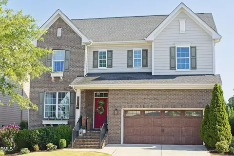 201 King Oak St, Holly Springs, NC 27540
