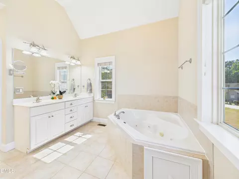 Bath - 5312 Serather Ct, Garner, NC 27529 photo 6 of 7