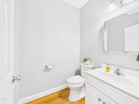 Bath - 5312 Serather Ct, Garner, NC 27529 photo 3 of 7