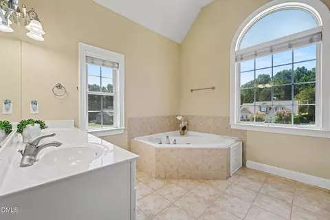 Bath - 5312 Serather Ct, Garner, NC 27529 photo 1 of 7