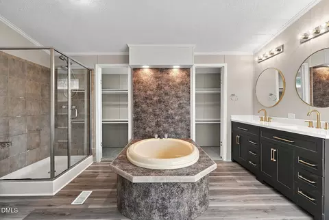 Bath - 100 E Abbey Ct, Smithfield, NC 27577 photo 2 of 3