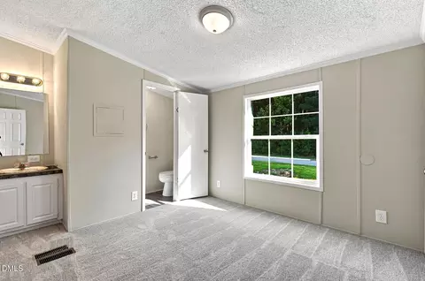 Bedroom - 100 E Abbey Ct, Smithfield, NC 27577 photo 3 of 4