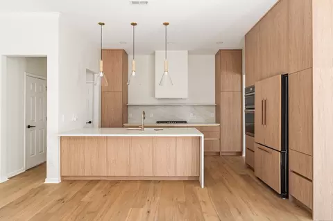 Kitchen - 5 Silverbell Ct, Durham, NC 27713 photo 2 of 5