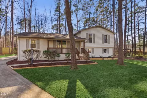 7 Cates Ct, Hillsborough, NC 27278