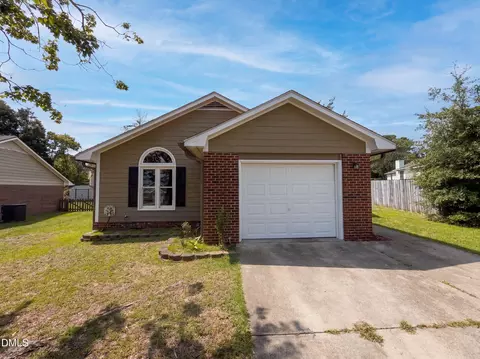 1710 Winnabow Dr, Fayetteville, NC 28304