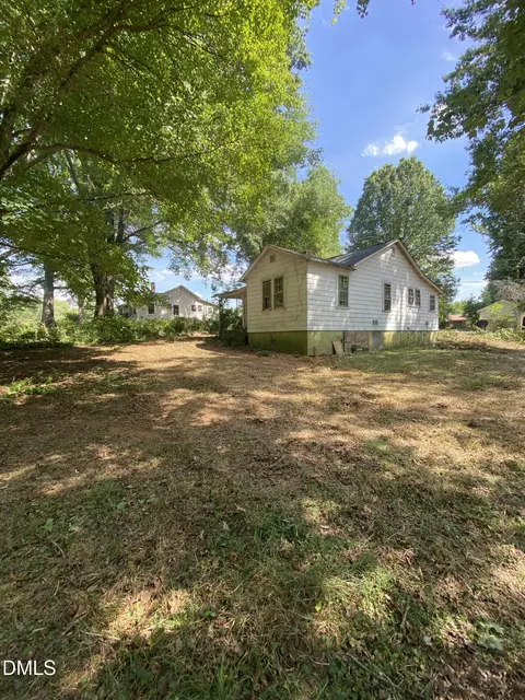 813 Strawberry Rd, Reidsville, NC 27320