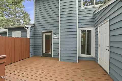 104 Applecross Dr, Cary, NC 27511