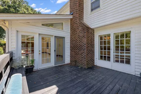 Exterior - 5808 Devon Cir, Raleigh, NC 27604 photo 6 of 7