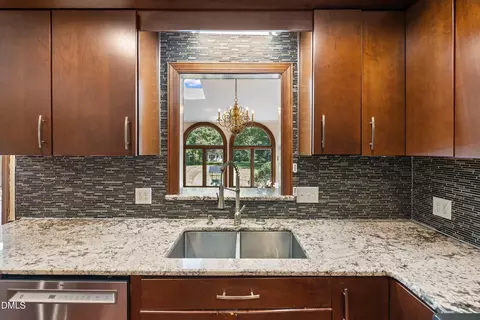 Kitchen - 5808 Devon Cir, Raleigh, NC 27604 photo 5 of 5