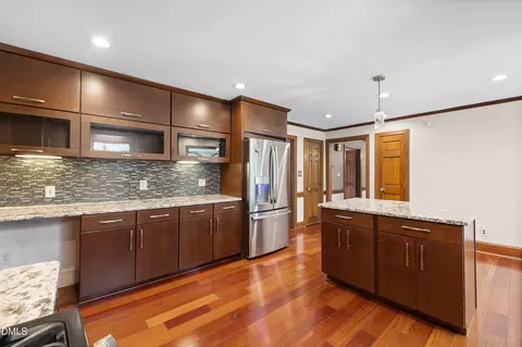 Kitchen - 5808 Devon Cir, Raleigh, NC 27604 photo 3 of 5