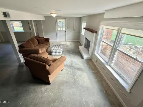 Living - 532 Edwin Ct, Roxboro, NC 27573 photo 7 of 13