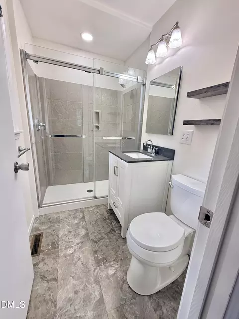 Bath - 532 Edwin Ct, Roxboro, NC 27573 photo 4 of 5