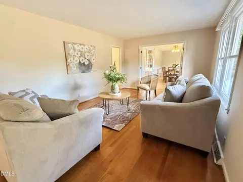 Living - 532 Edwin Ct, Roxboro, NC 27573 photo 3 of 13