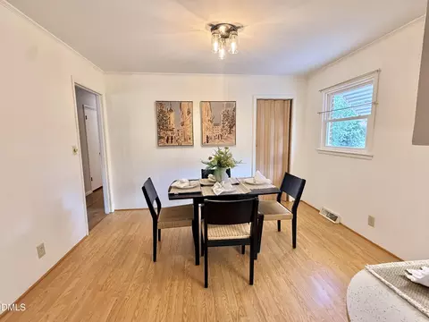 Dining - 532 Edwin Ct, Roxboro, NC 27573 photo 6 of 8