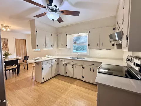 Kitchen - 532 Edwin Ct, Roxboro, NC 27573 photo 2 of 4