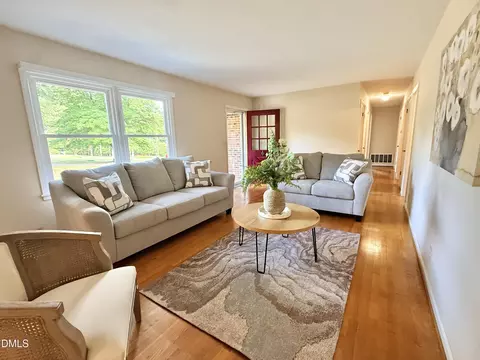 Living - 532 Edwin Ct, Roxboro, NC 27573 photo 6 of 13