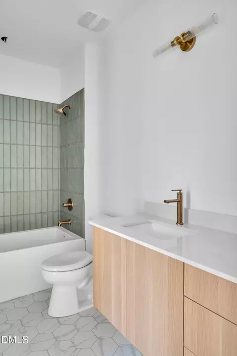 Bath - 329 Gray Ave, Durham, NC 27701 photo 5 of 7