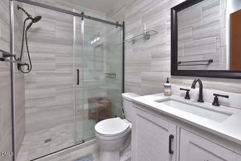 Bath - 8 Tiffany Pl, Durham, NC 27705 photo 1 of 3