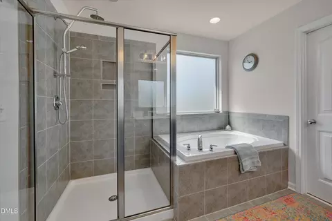 Bath - 306 Kinnakeet Dr, Durham, NC 27704 photo 2 of 4