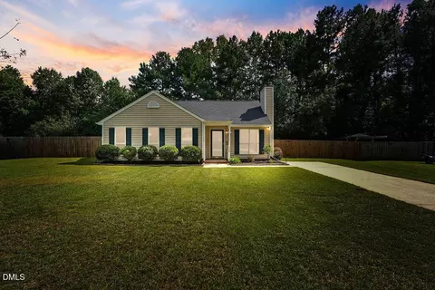 208 Bateau Rd, Holly Springs, NC 27540