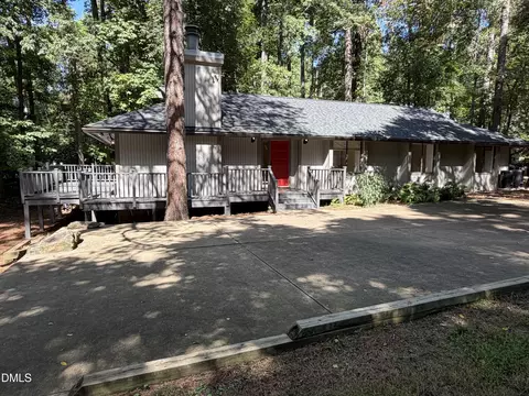 141 Dixie Dr, Chapel Hill, NC 27514