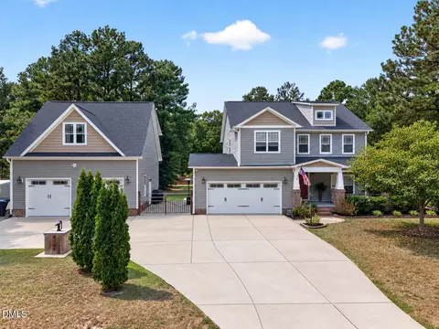 9008 Aspen Glen Ct, Fuquay Varina, NC 27526