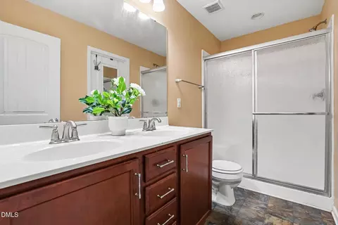 Bath - 4433 Middletown Dr, Wake Forest, NC 27587 photo 2 of 3