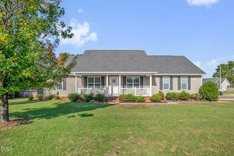 3006 Tettenbury Dr, Fayetteville, NC 28306