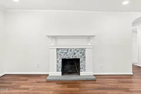Living - 503 Old Post Rd, Erwin, NC 28339 photo 4 of 6