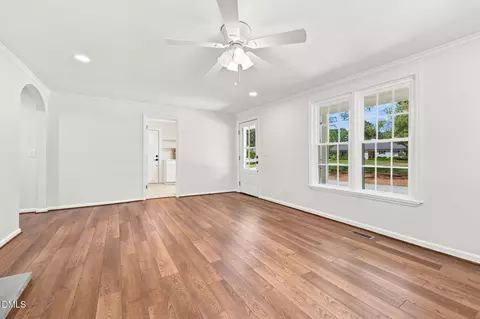 Living - 503 Old Post Rd, Erwin, NC 28339 photo 3 of 6