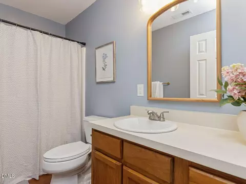 Bath - 1 Leeward Ct, Durham, NC 27713 photo 4 of 4