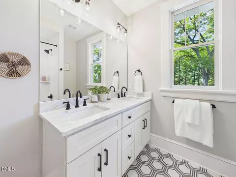 Bath - 106 E Trinity Ave, Durham, NC 27701 photo 3 of 7