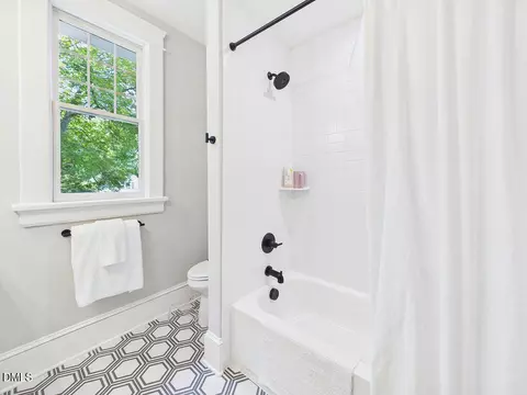 Bath - 106 E Trinity Ave, Durham, NC 27701 photo 4 of 7
