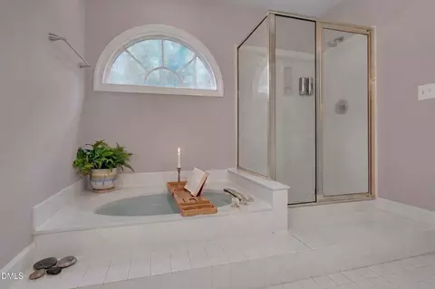 Bath - 4003 Peachway Ct, Durham, NC 27705 photo 2 of 6