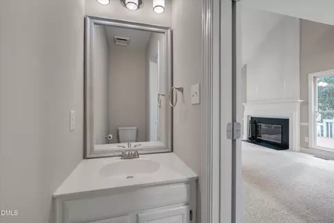 Bath - 4003 Peachway Ct, Durham, NC 27705 photo 5 of 6