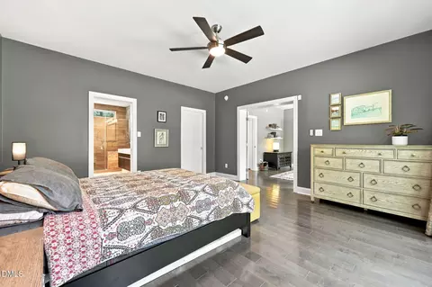 Bedroom - 2927 Wade Rd, Durham, NC 27705 photo 2 of 8
