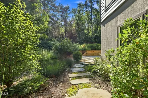 Exterior - 2927 Wade Rd, Durham, NC 27705 photo 5 of 5