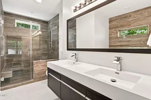 Bath - 2927 Wade Rd, Durham, NC 27705 photo 1 of 5