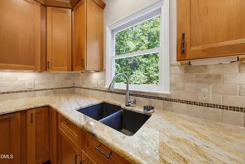 Kitchen - 107 Eagle Swoop Ct, Cary, NC 27513 photo 3 of 5