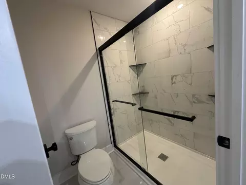 Bath - 35 Eagle Dr, Durham, NC 27712 photo 5 of 7