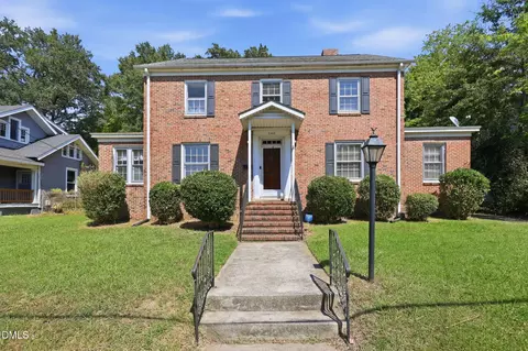 160 W Young Ave, Henderson, NC 27536