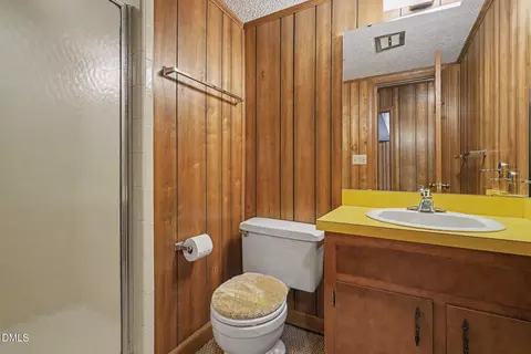 Bath - 1608 Su John Rd, Raleigh, NC 27607 photo 1 of 3
