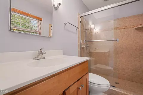 Bath - 1608 Su John Rd, Raleigh, NC 27607 photo 2 of 3